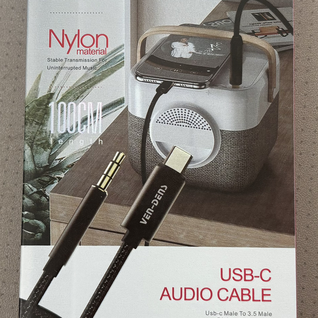 USB C to AUX audio cable