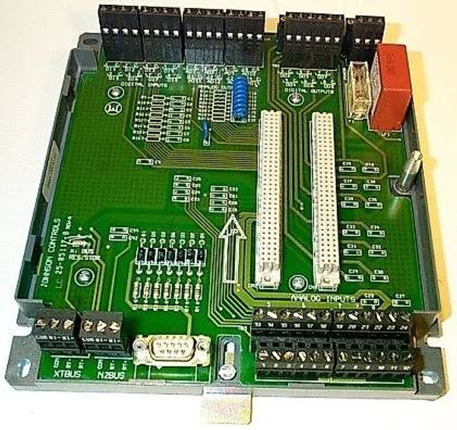 Johnson Controls DX-9121-8997 Mounting Base