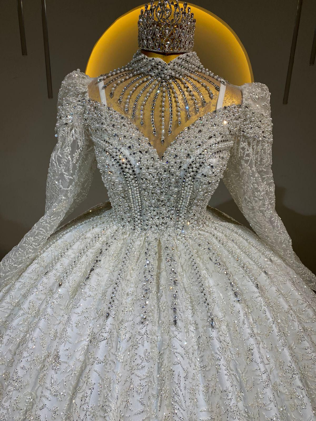 Robe de Mariée Princesse Luxury Brillante avec Perles Paillettes Strass Col V Manches longues / Réf : RMP50