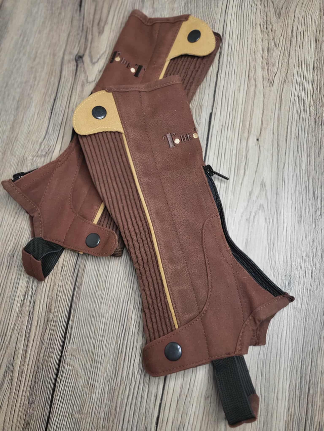 Mini-chaps TdeT marron – Taille 8 ans – Neuves (déstockage)