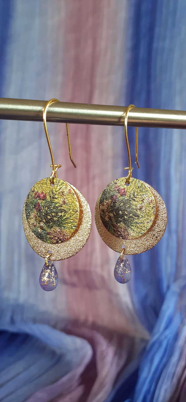 Listje Boucle d'oreilles dorées, impression motif ton Vert &amp; Violet