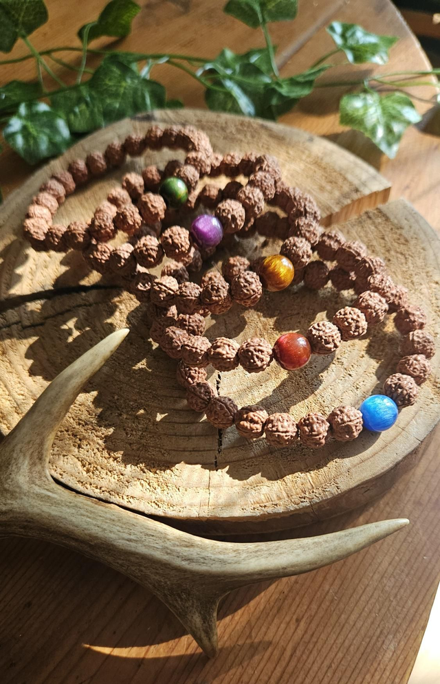 Bracelet tete de noeud perle indienne, 1 couleur 🧶