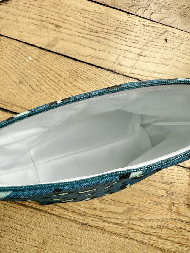 Trousse de toilette - tissu intérieur imperméable - LEOPARD bleu petrole