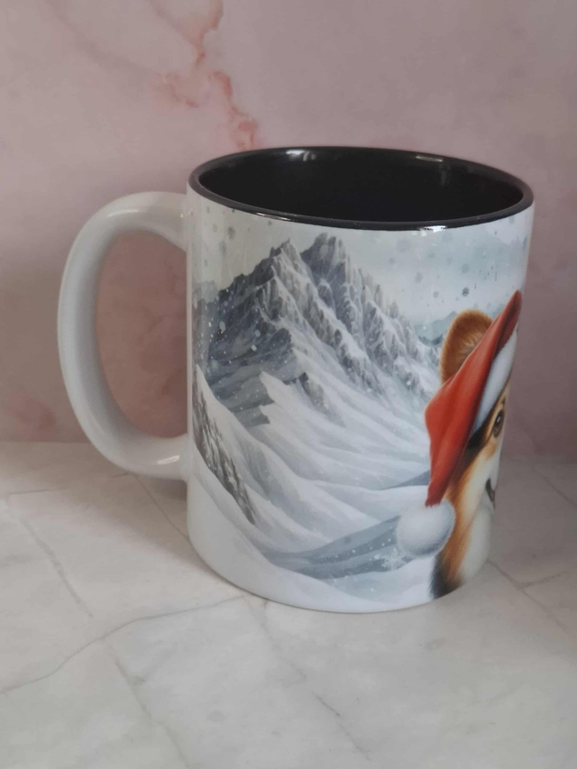 Mug noir Corgi de Noël