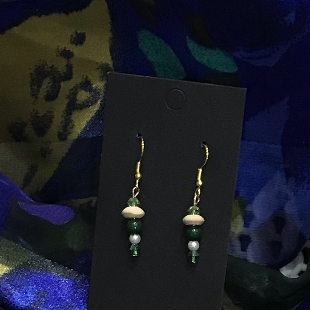 Green Dangling Earrings- GDE31