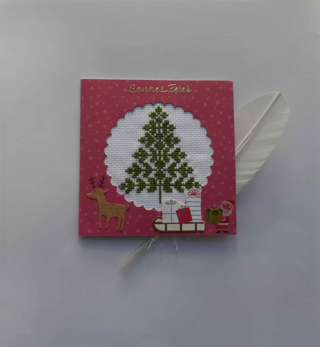 Le sapin brodé des fêtes de fin d'année