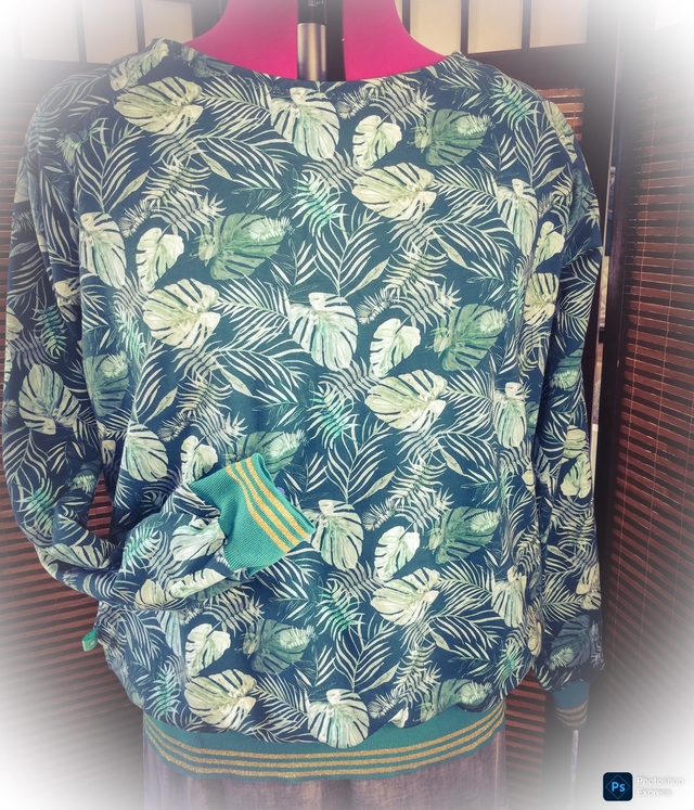 Sweat manche raglan col large