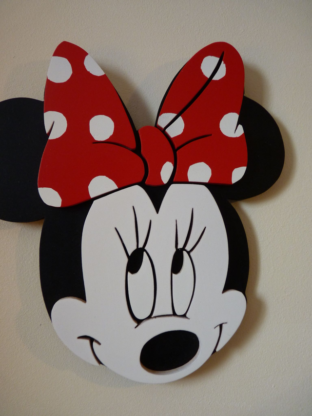 Minnie et son petit noeud - 20x21 cms