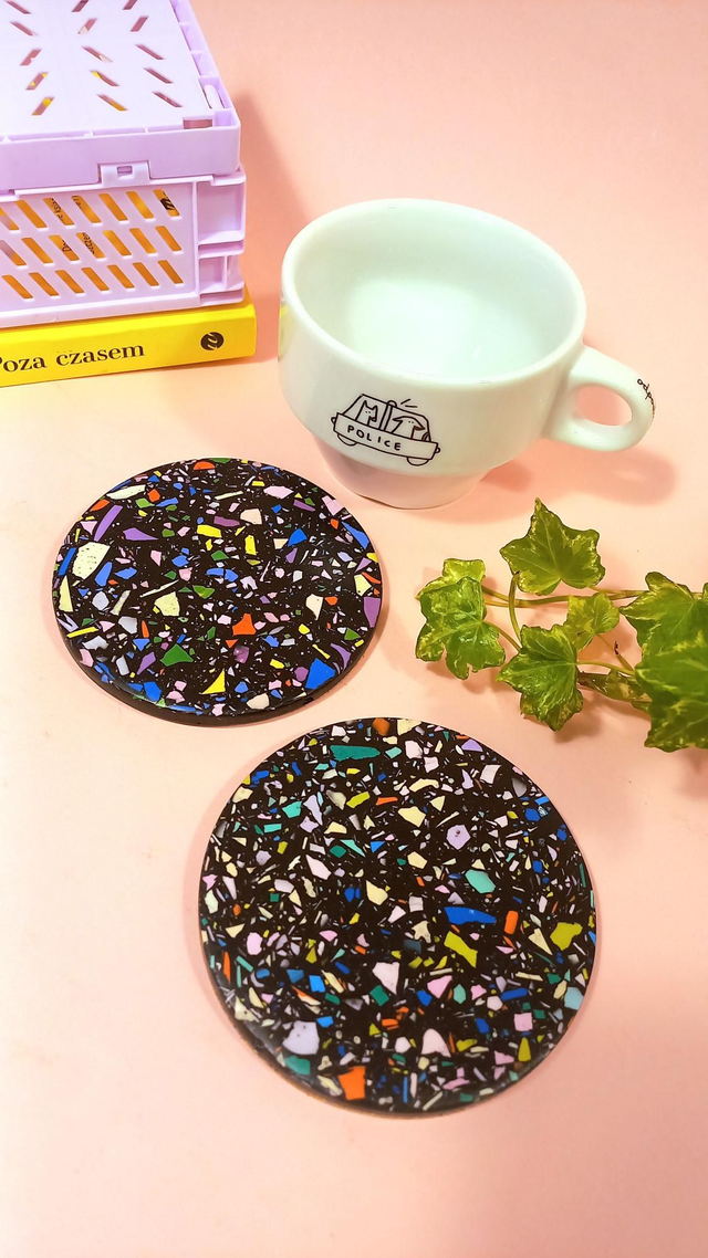 Kolorowa podkładka pod kubek, okrągła, organizer, czarna, drobne lastryko, 9 cm
