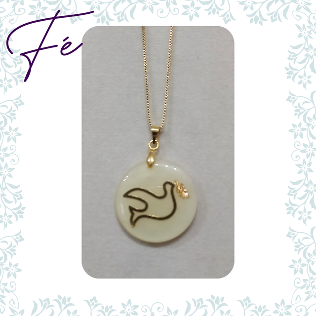 Colar Relig. Divino Espírito Santo Resinado - Ouro