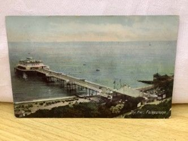 Folkestone, The Pier, Kent, Posted 1907 Raphael Ruck &amp; Sons Rapholette Postcard. Our Ref No. R215 £2.50