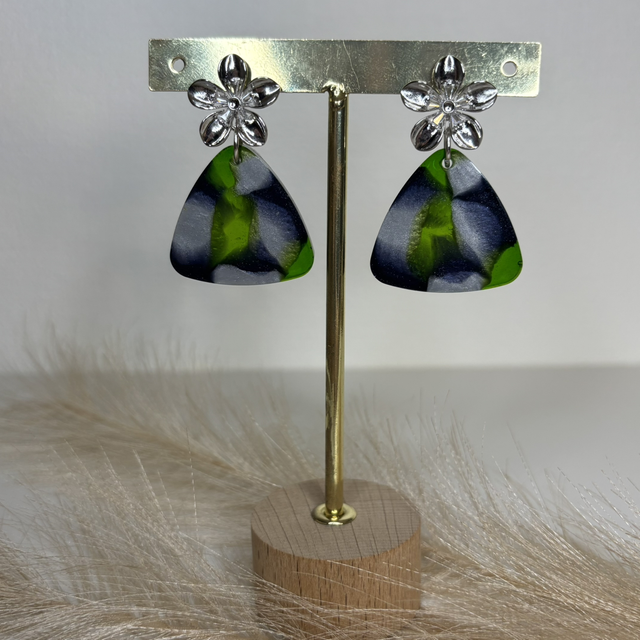 Boucles d’oreilles vert gris et noir 