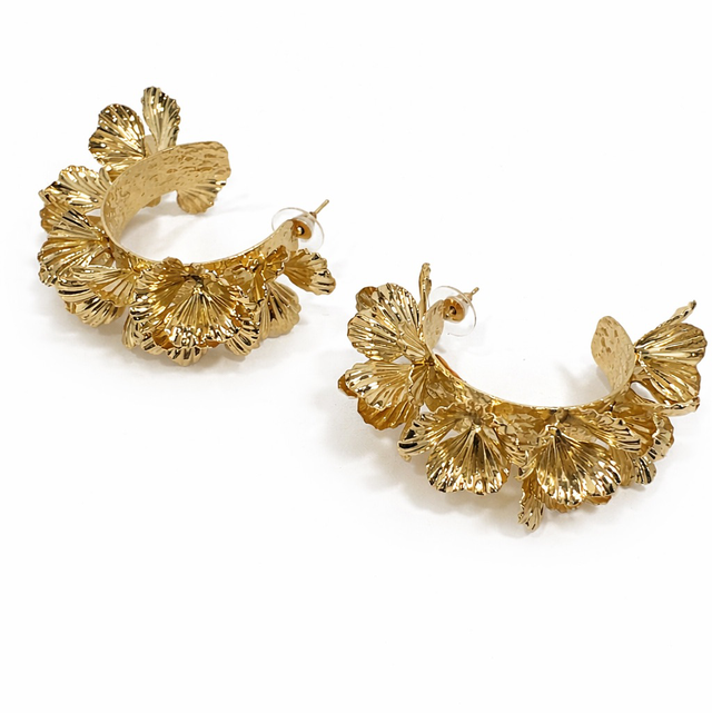 Argollas doradas flores 