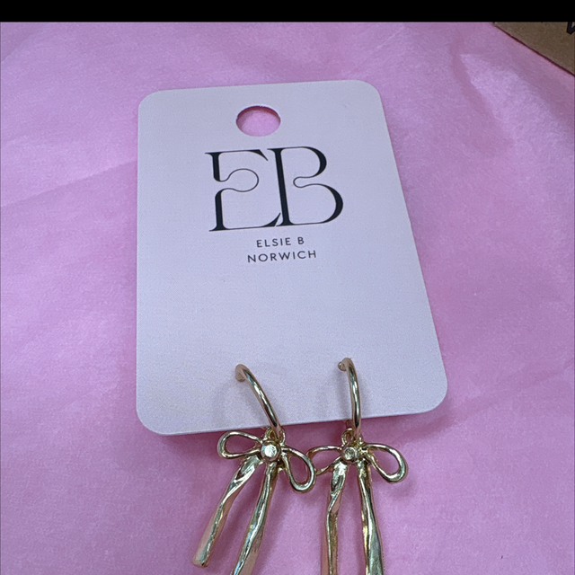 Gold bow earrings 