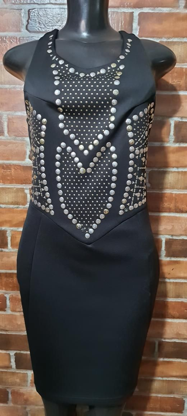 Vestido Preto Com Detalhes Pratiado T/G