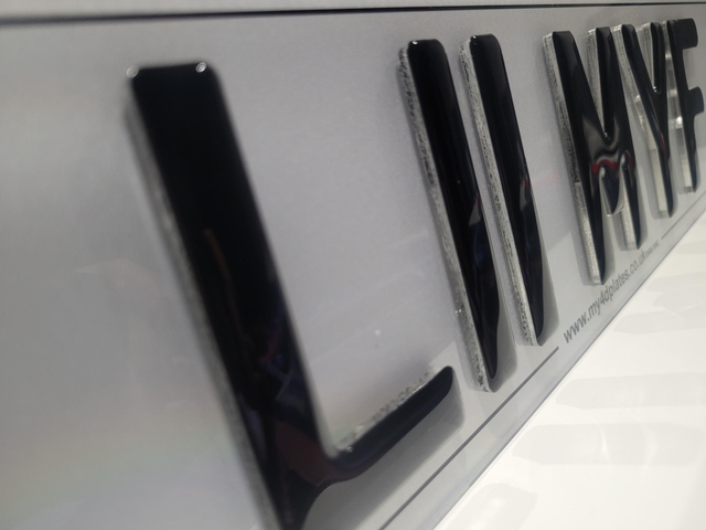 3mm Krystal Clear 4D with Black Gel