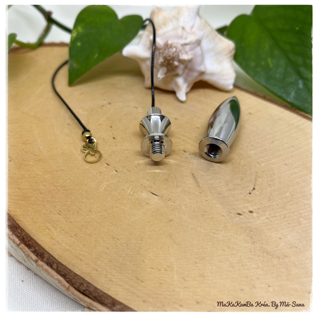 Pendule témoin en laiton – pendentif lotus doré