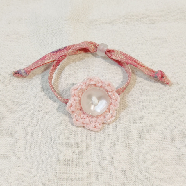 Bracelet Rose Pivoine Bouton Nacré Anémone Rose Paillette