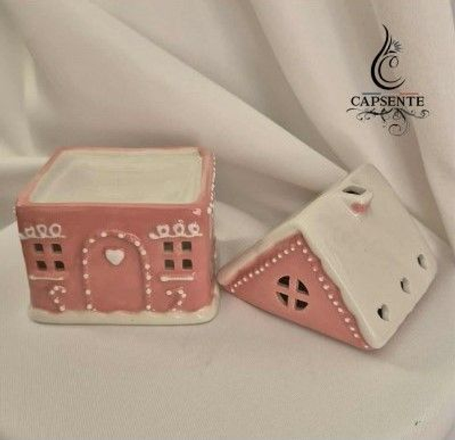 Brûleur petite maison pain d'épices rose