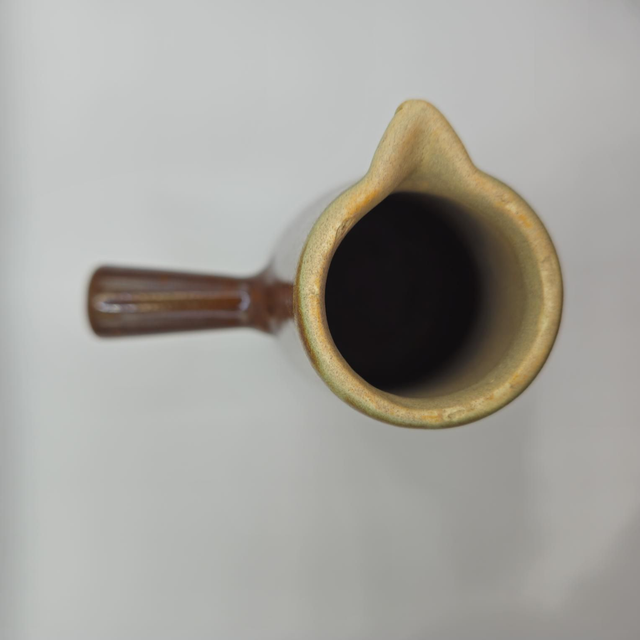 Pot à lait ancien en grès