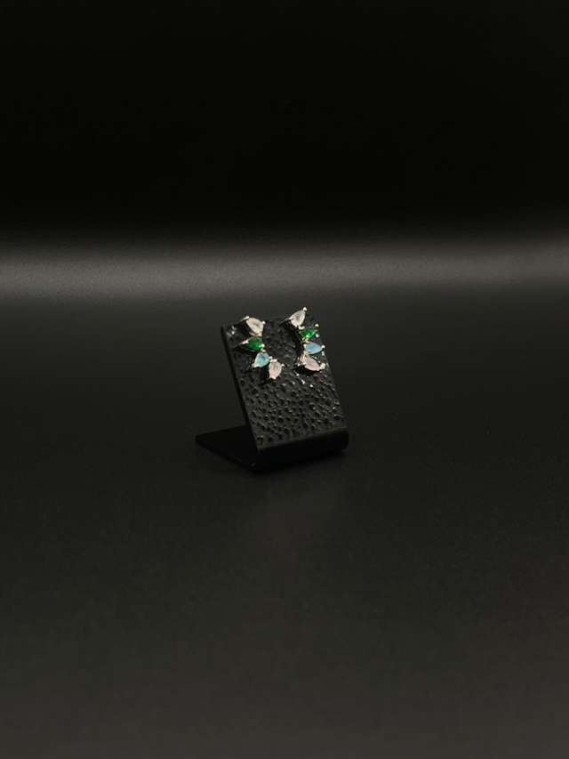 Brinco quatro zircônias