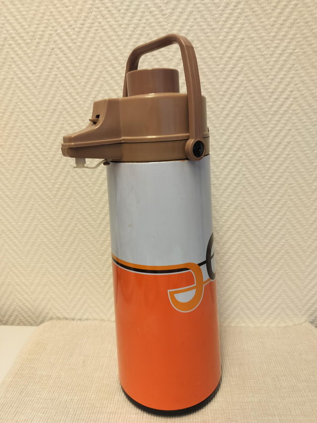 Retro pumpputermos #069