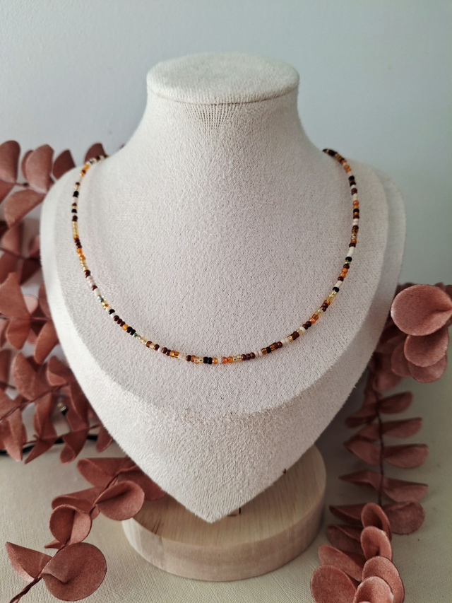 Collier Aube - brun beige (finition argentée) 