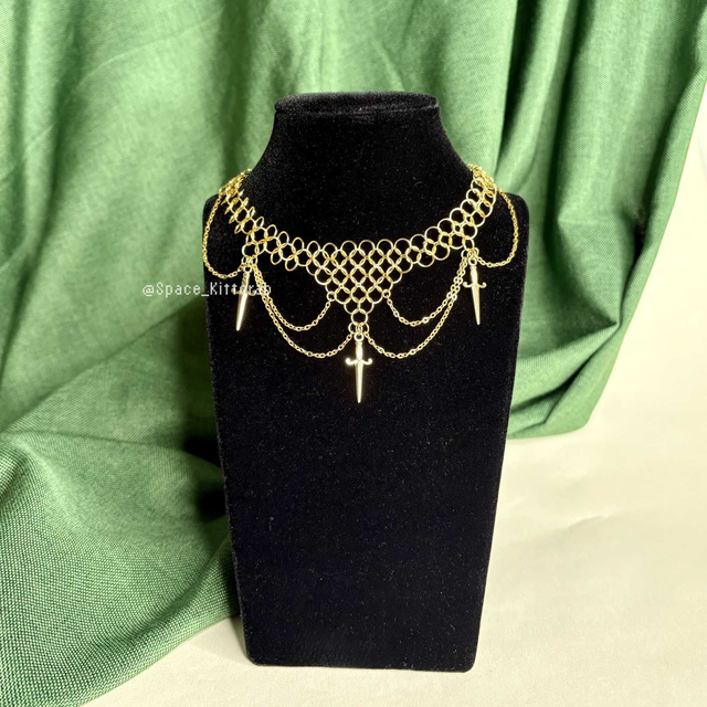 Golden chain mail necklace - princess Sissi