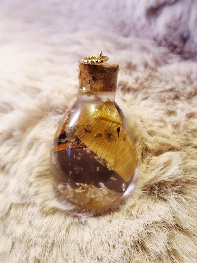 Le Pendentif Potion #57 - Joie