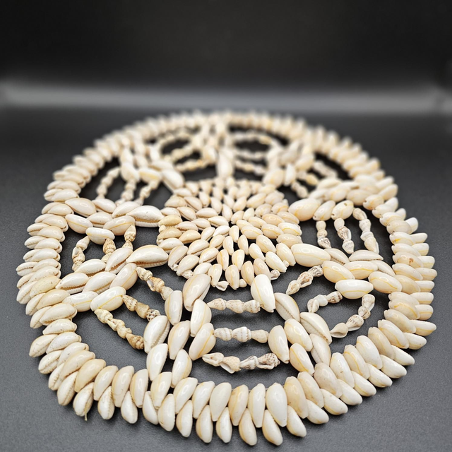 Dessous de plat vintage en coquillages 