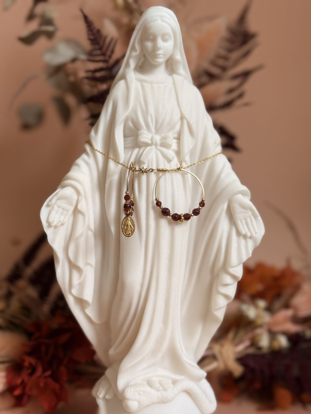 Créoles "Médaille Miraculeuse" Grenat, Collection "Sacrée"