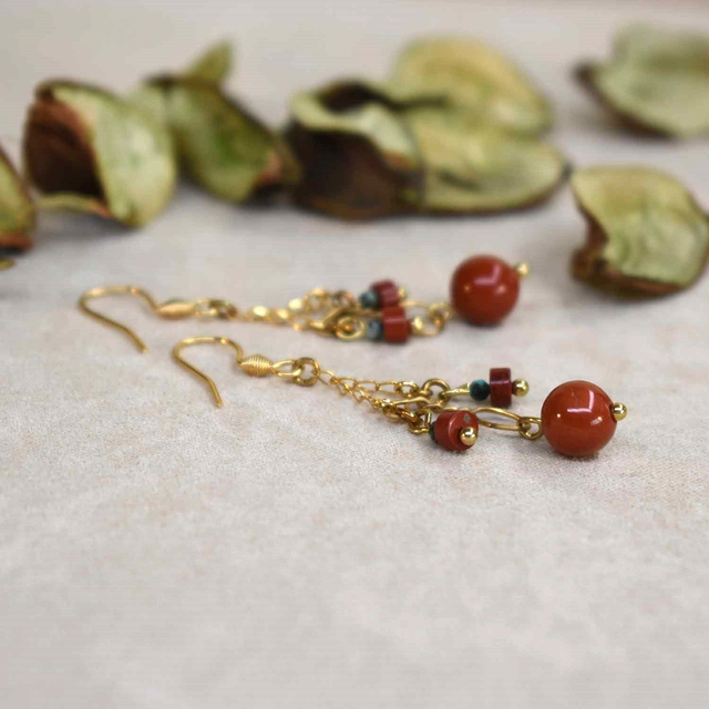 Boucles d'oreilles longues en chaine libre et jaspe rouge