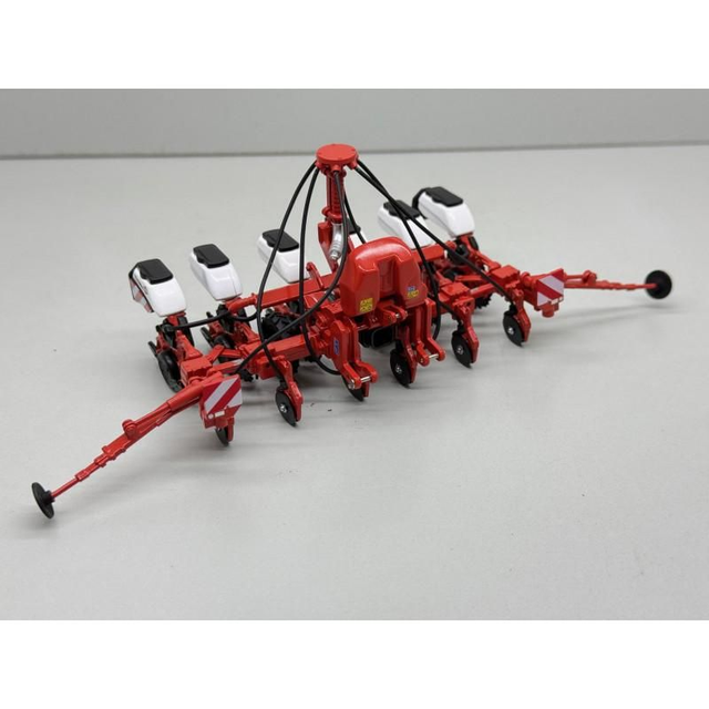 Semoir miniature KUHN Kosma TSE6 rangs RE285 REPLICAGRI

Référence : RE285

