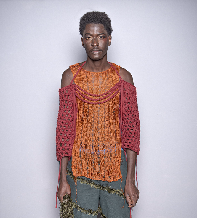 LOOK 6 - Top sans manches effet destroy