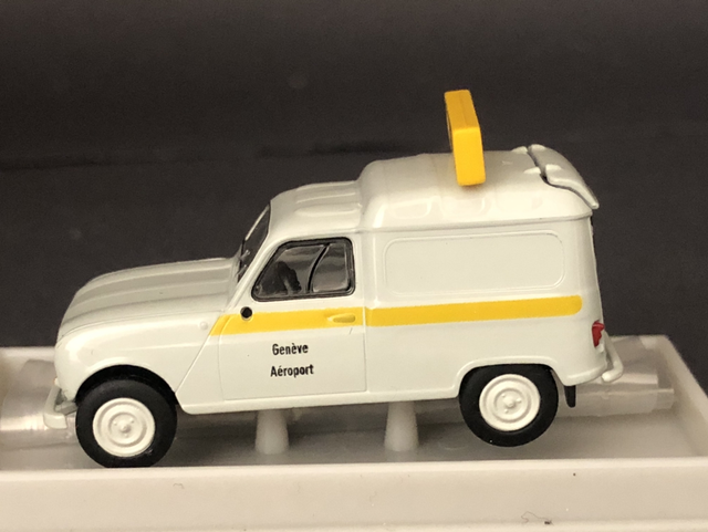 Renault 4 Airport Geneva Brekina 1:87