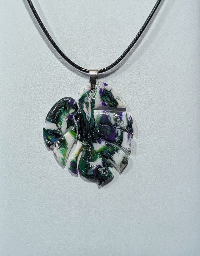 Pendentif feuille sylvestre