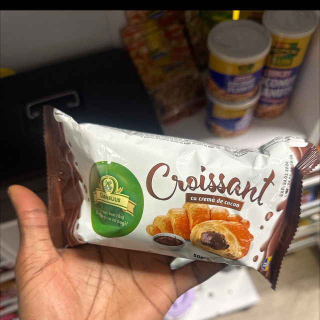 Croissant cu cremǎ de cocao