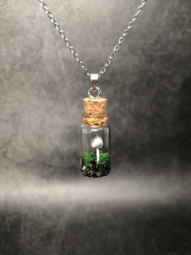 Pendentif champignon argenté