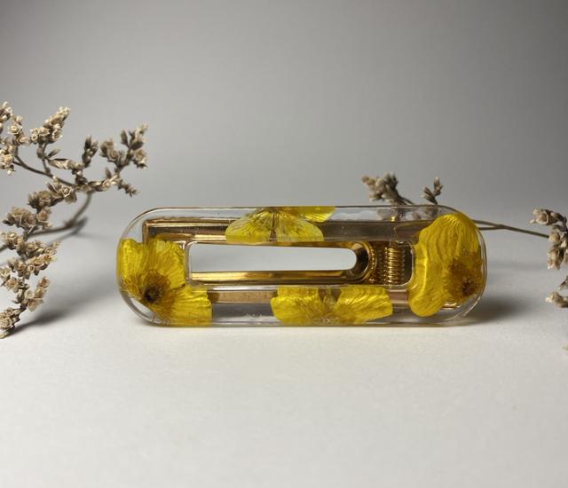 Barrette rectangle bouton d’or