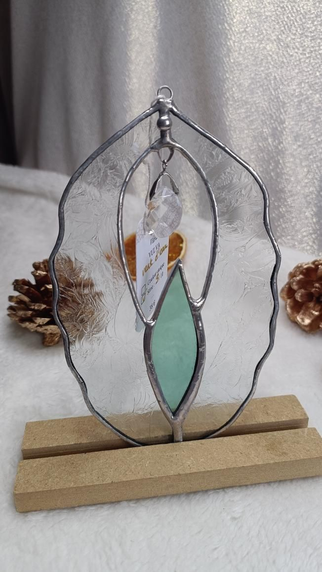 Vulva vert d&#039;eau et verre dentelle