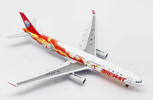 1/400 Airbus A330-300 Sichuan Airlnes "Changhong"