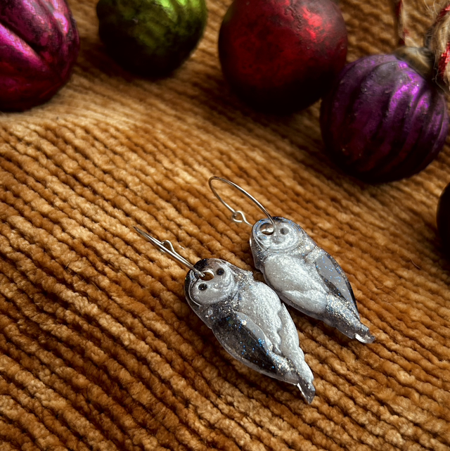 Winter Owl hoop Earrings - Black and Silver