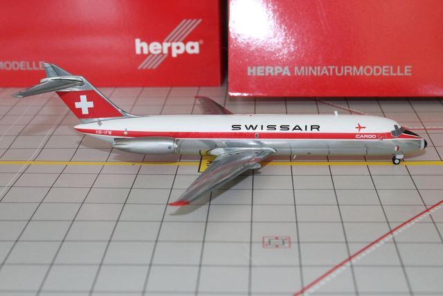 Swissair DC-9-30F (HB-IFW) "Payerne", 1:200