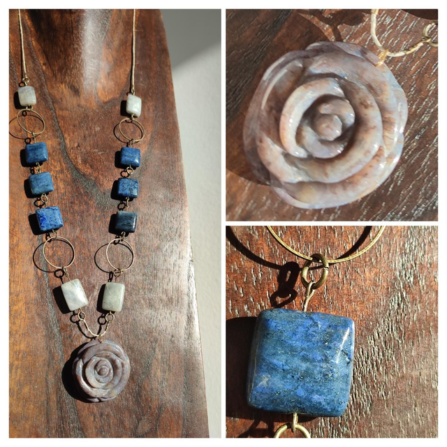 Sautoir fleur en agate et sodalite ( pierres naturelles) monté sur fil de lin réglable, pièce unique 