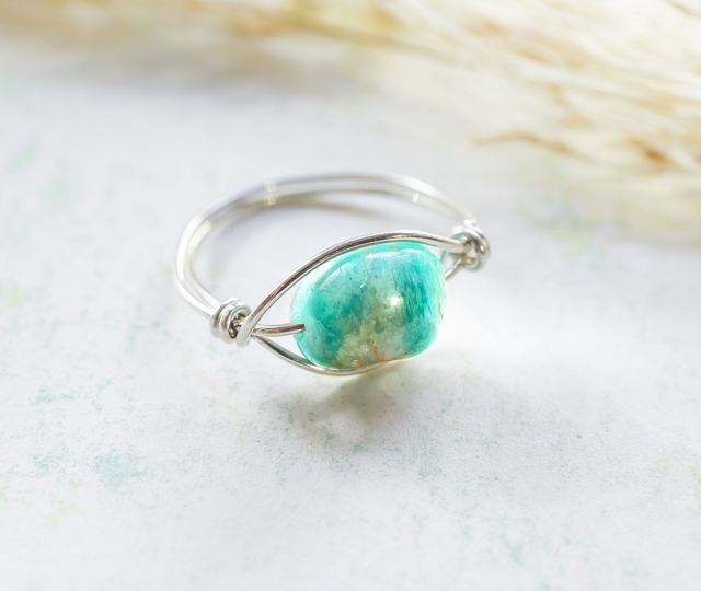 Anillo de hilo de plata de Ley con Amazonita