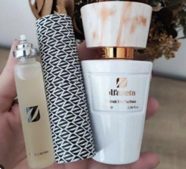 Parfum Femme Numéro 115 avec étui de sac 