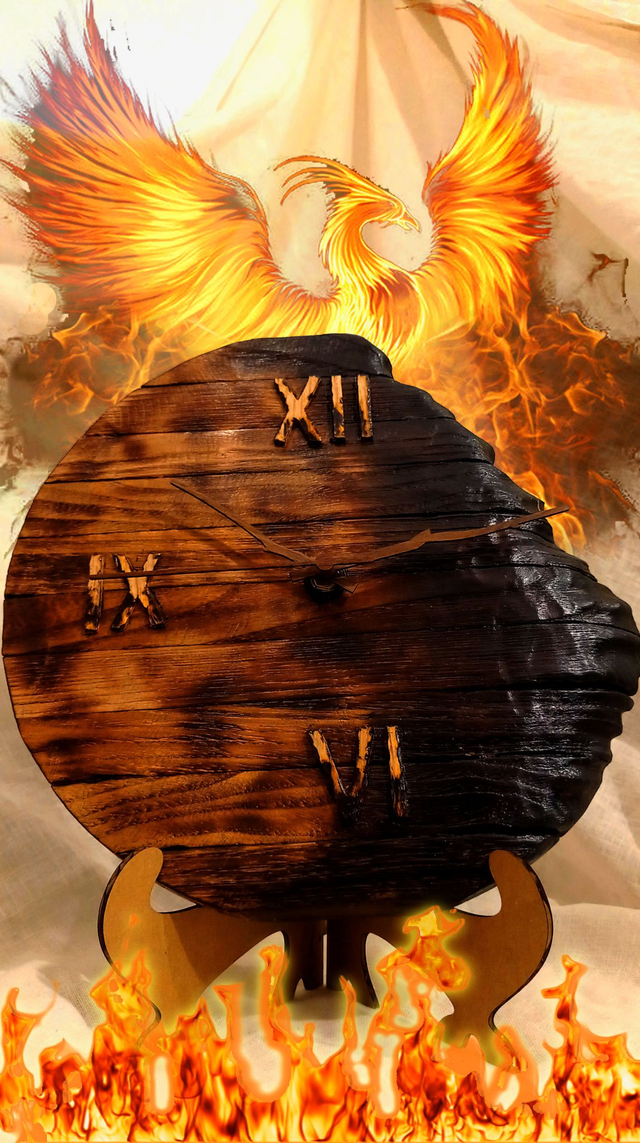 horloge murale model Phénix en bois brulé par l&#039;Artelier de julien