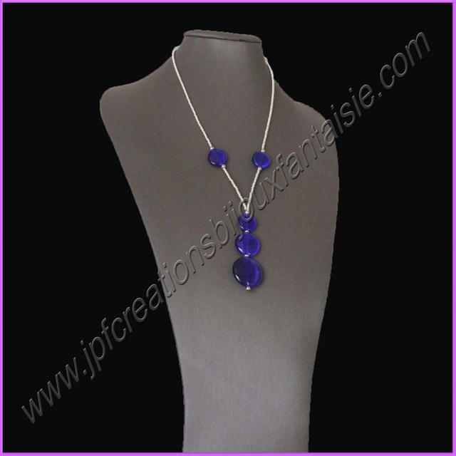 Collier bleu électrique