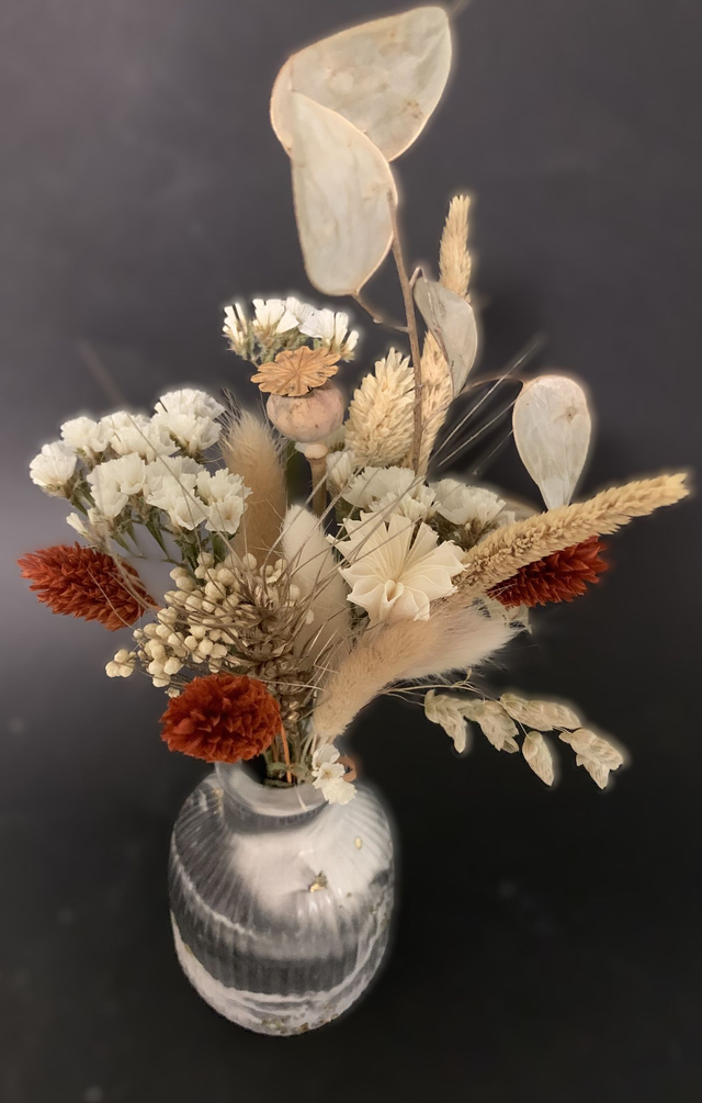 Composition vase noir et blanc