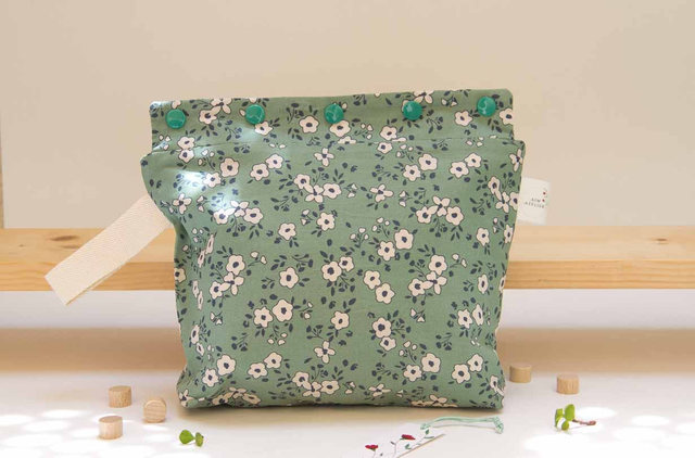Neceser interior impermeable Flowers & Green